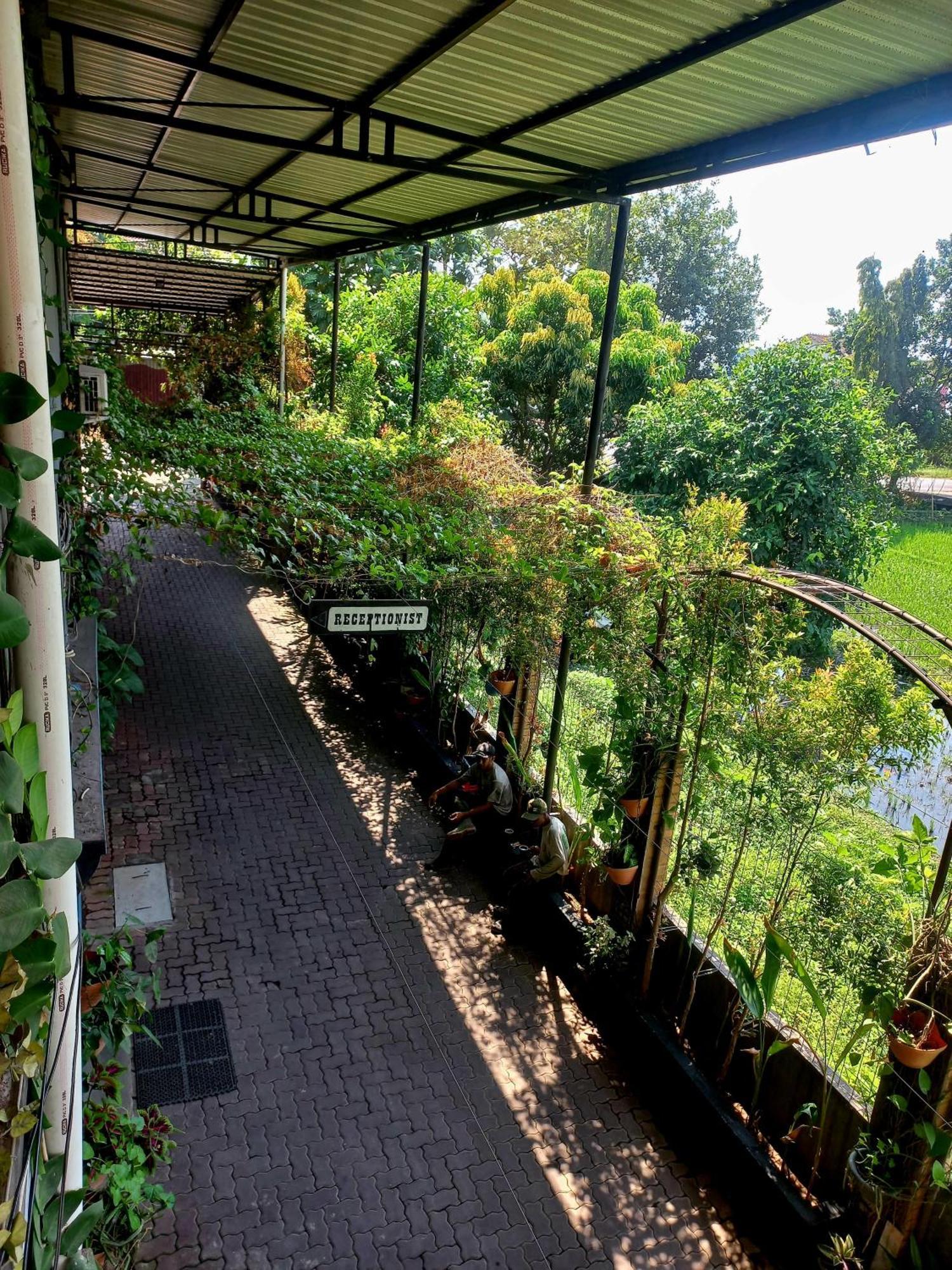 Hotel Omah Cepit Exterior photo